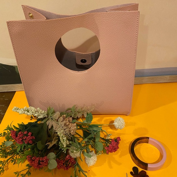 Blush Pink Tote with Circular Handle - Picture 5 of 8